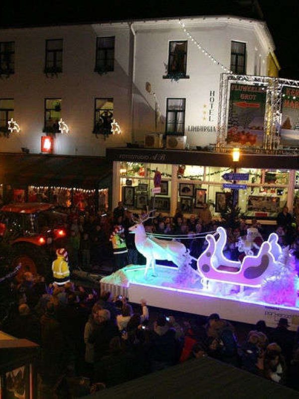 Christmas Parade Kerstmarkt Valkenburg